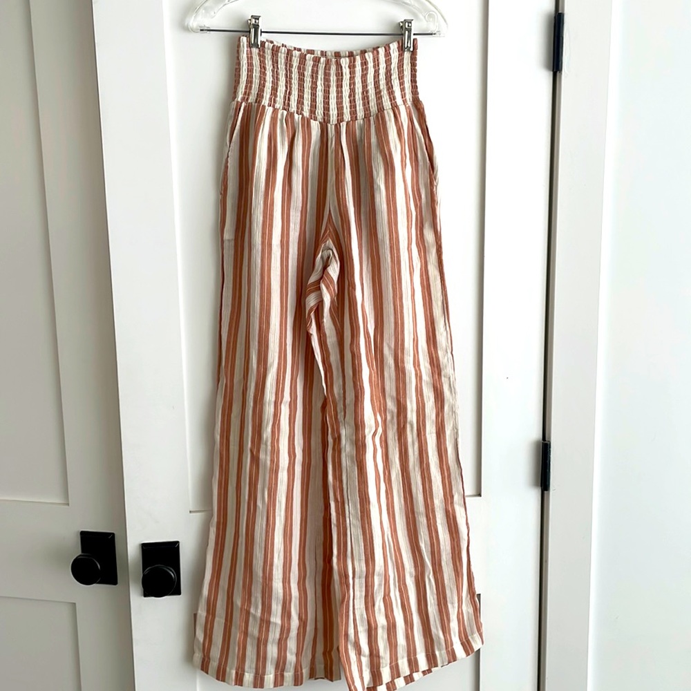 EUC Billabong Smocked Waist Wide-Leg Pants! Sz. M